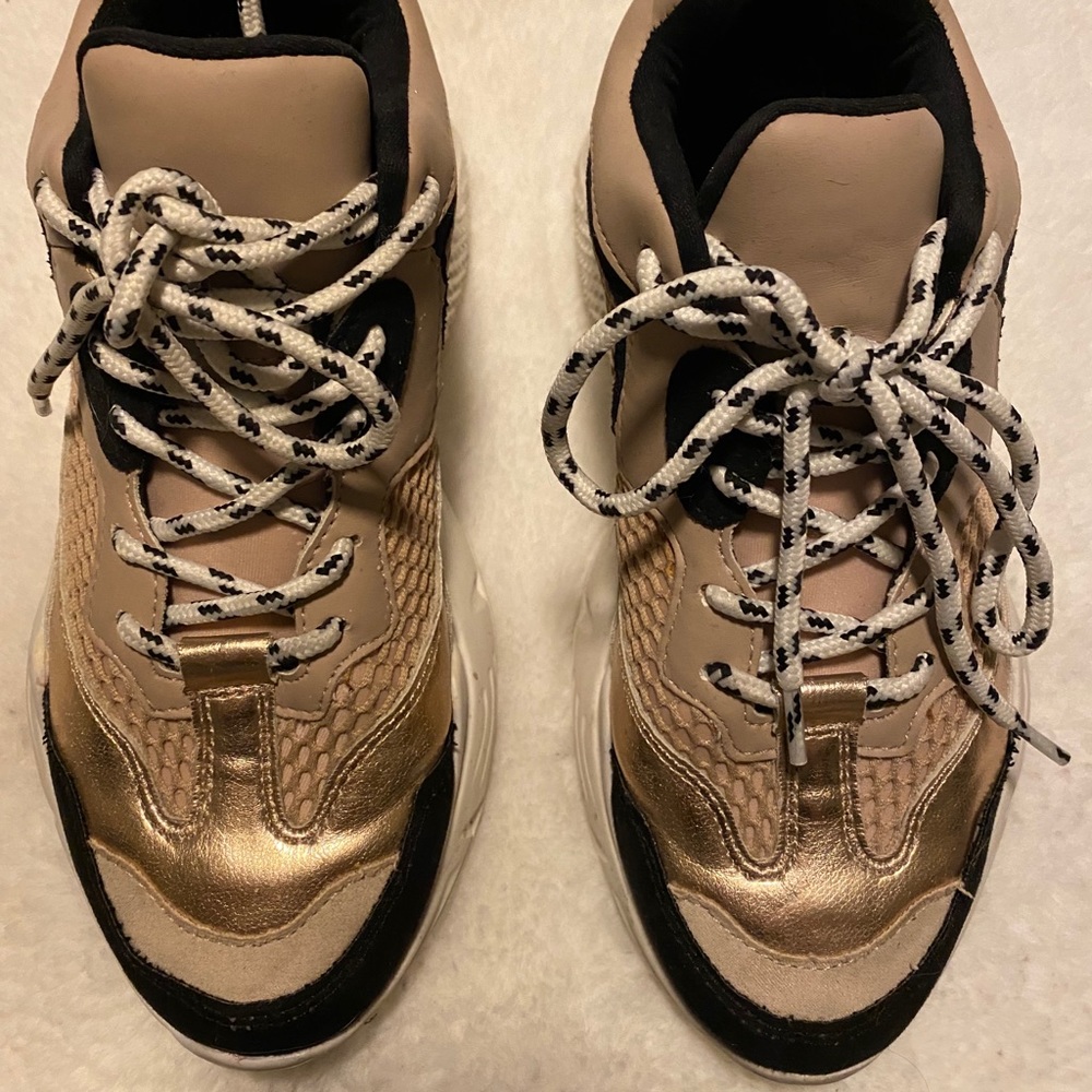 Steve Madden sneakers